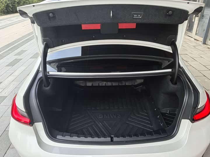 Фото 13 - BMW 3 Series