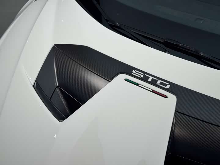 Фото 3 - Lamborghini Huracán