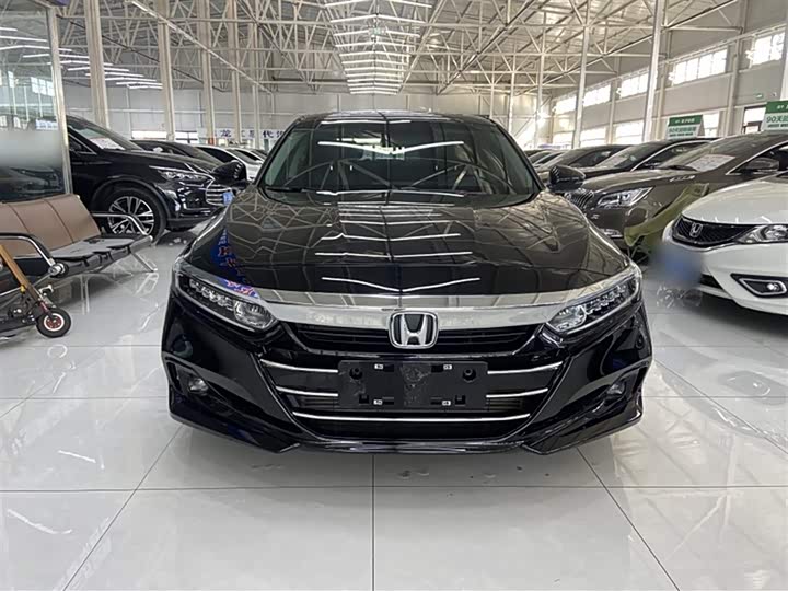 Фото 10 - Honda Accord