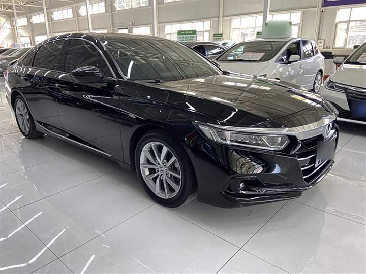 Фото 11 - Honda Accord