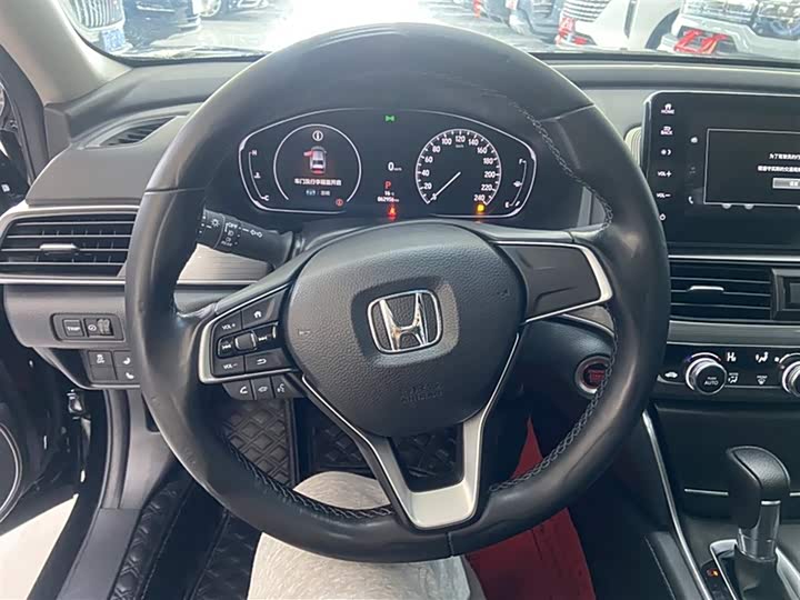 Фото 6 - Honda Accord