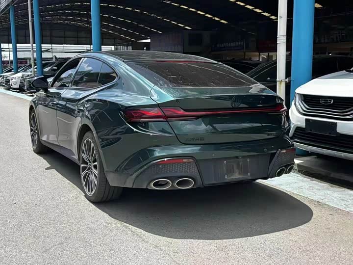 Фото 9 - MG Motor 7