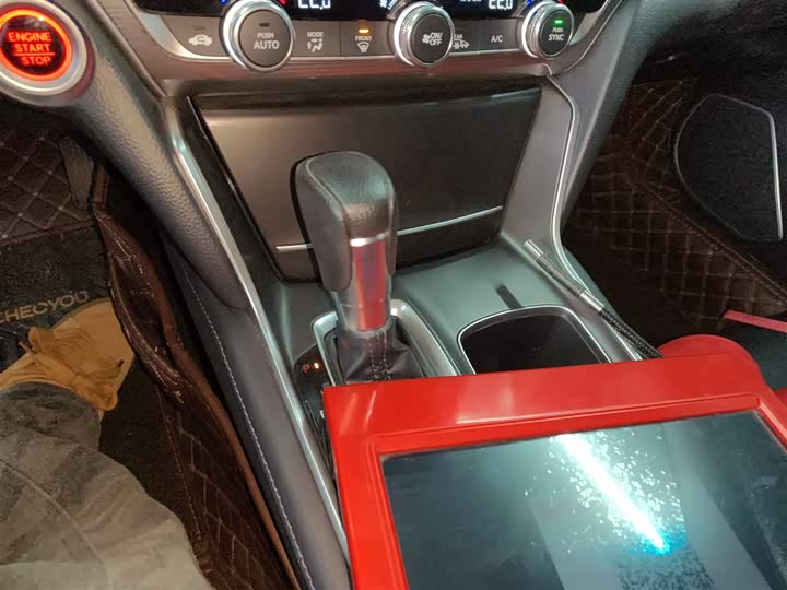 Фото 14 - Honda Accord