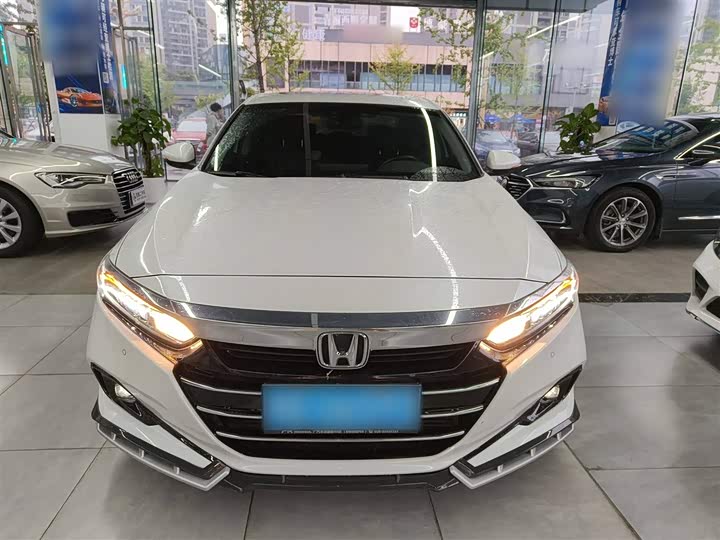 Фото 3 - Honda Accord