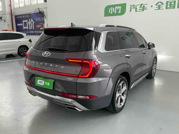 Фото 5 - Hyundai Santa Fe