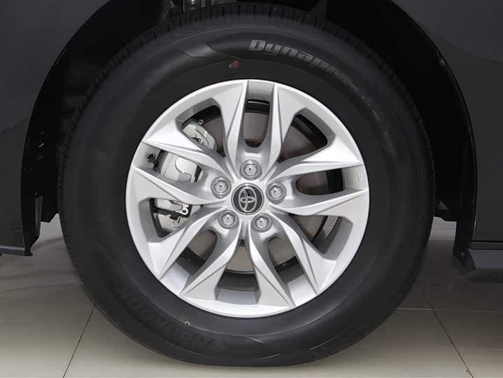 Фото 11 - Toyota Granvia