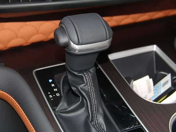 Фото 21 - Toyota Granvia