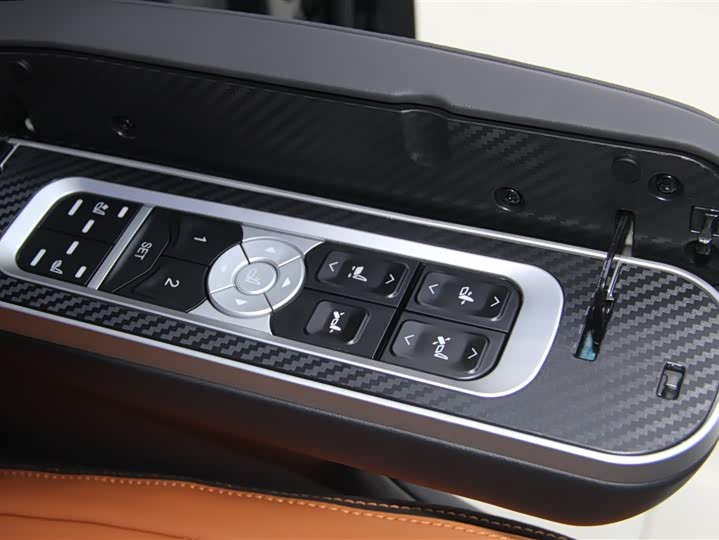 Фото 22 - Toyota Granvia