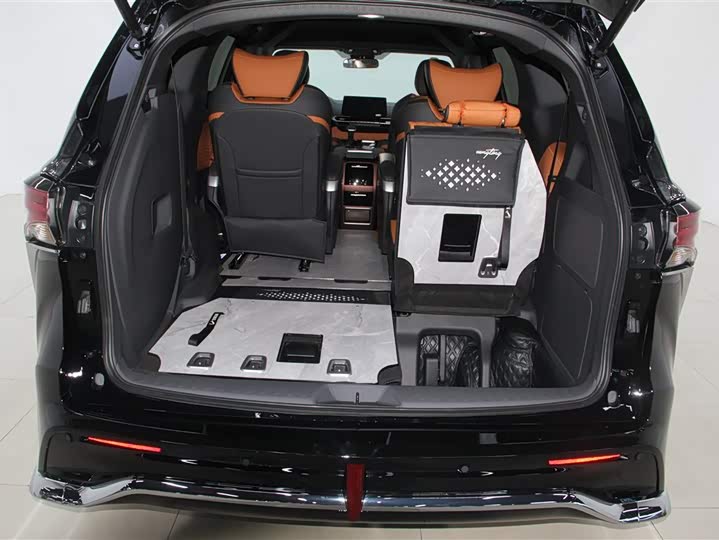 Фото 29 - Toyota Granvia