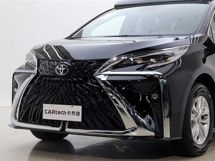 Фото 8 - Toyota Granvia