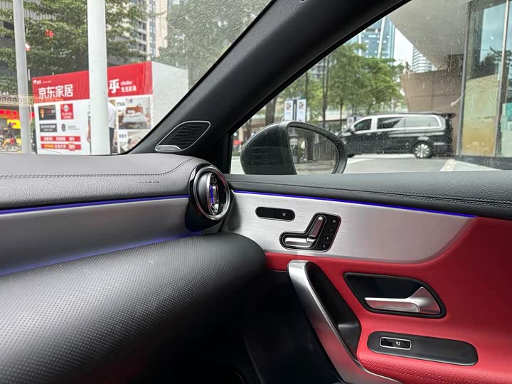 Фото 12 - Mercedes-Benz A-Class AMG