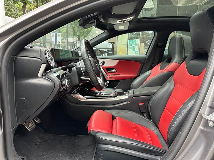 Фото 7 - Mercedes-Benz A-Class AMG