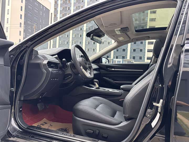 Фото 10 - Nissan Teana