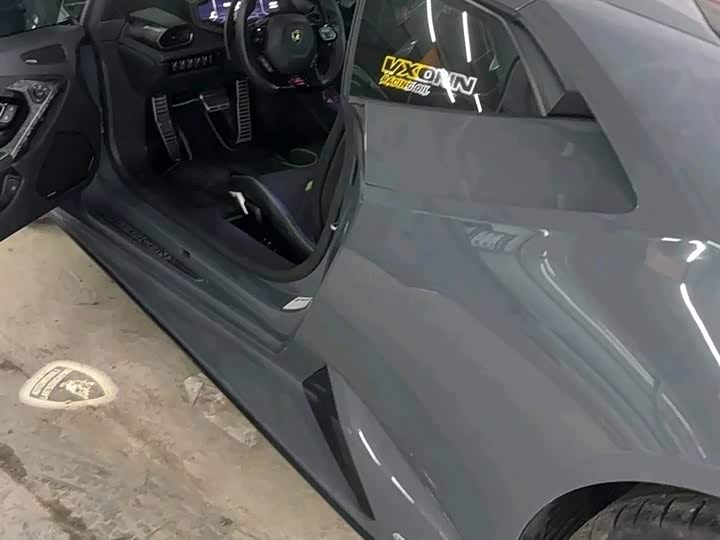 Фото 2 - Lamborghini Huracán