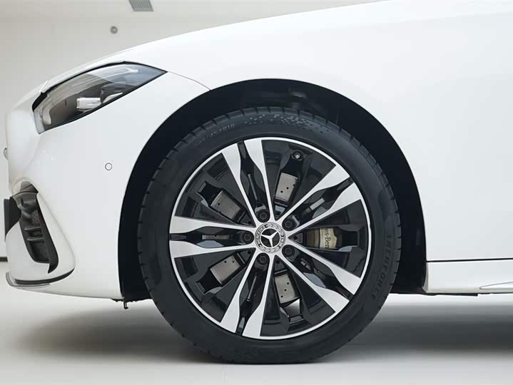 Фото 13 - Mercedes-Benz C-Class Hybrid