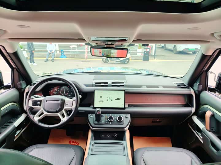 Фото 17 - Land Rover Defender