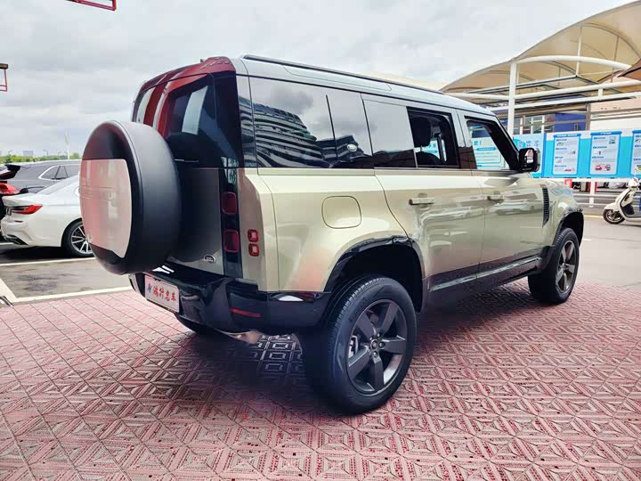 Фото 21 - Land Rover Defender