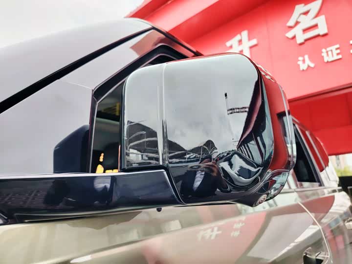 Фото 6 - Land Rover Defender