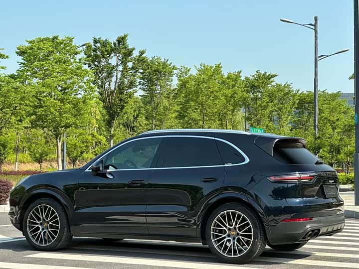 Фото 7 - Porsche Cayenne