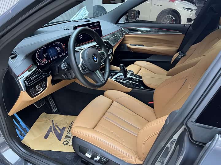 Фото 3 - BMW 6 Series GT