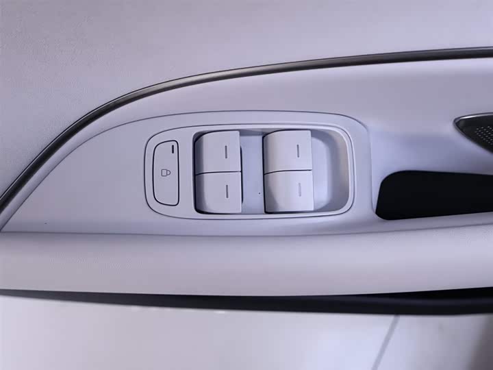 Фото 17 - Xiaomi SU7