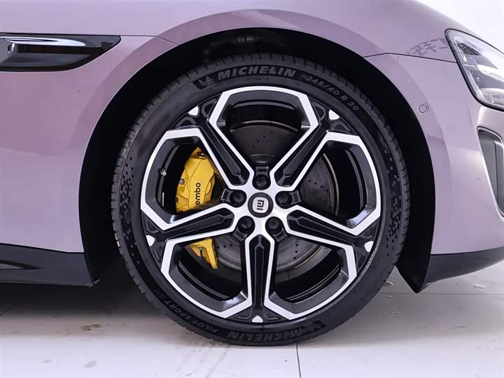 Фото 6 - Xiaomi SU7