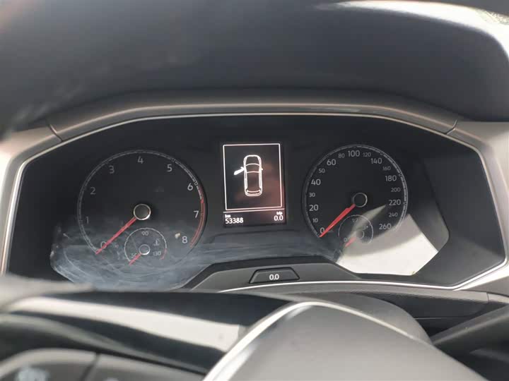 Фото 12 - Volkswagen T-Roc