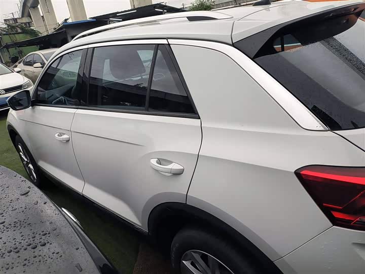 Фото 5 - Volkswagen T-Roc