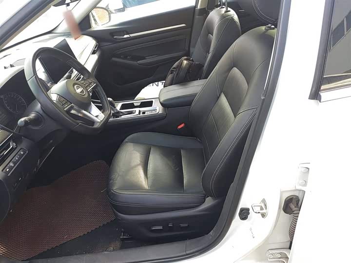 Фото 14 - Nissan Teana