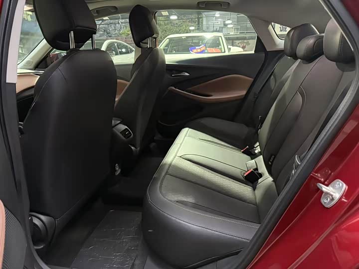 Фото 7 - Buick Verano