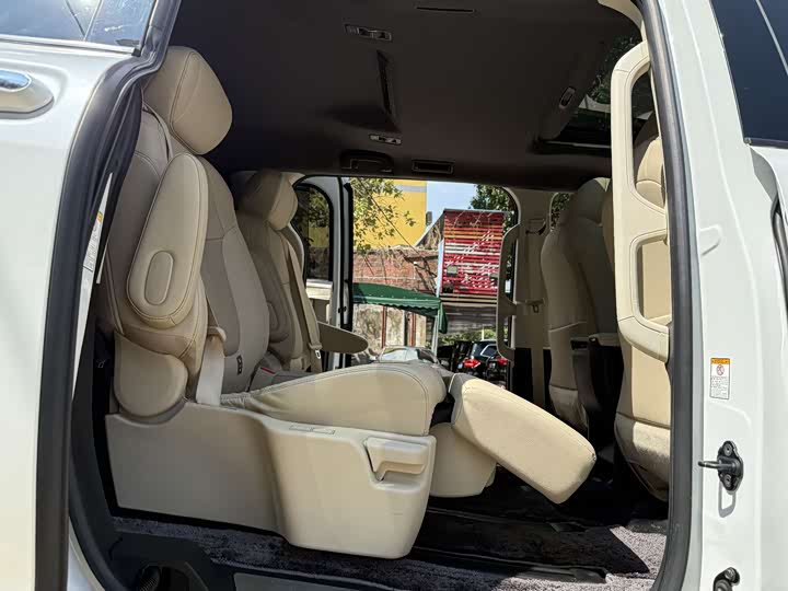 Фото 12 - Toyota Sienna