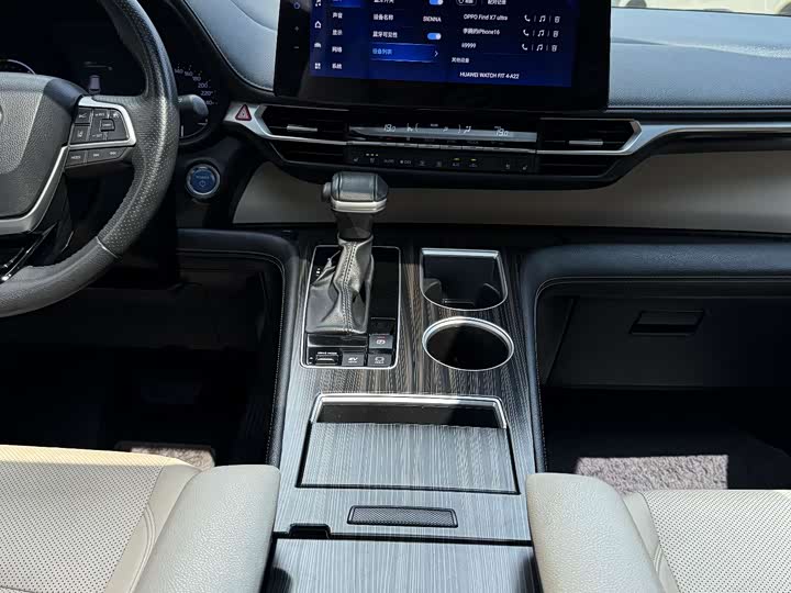 Фото 15 - Toyota Sienna