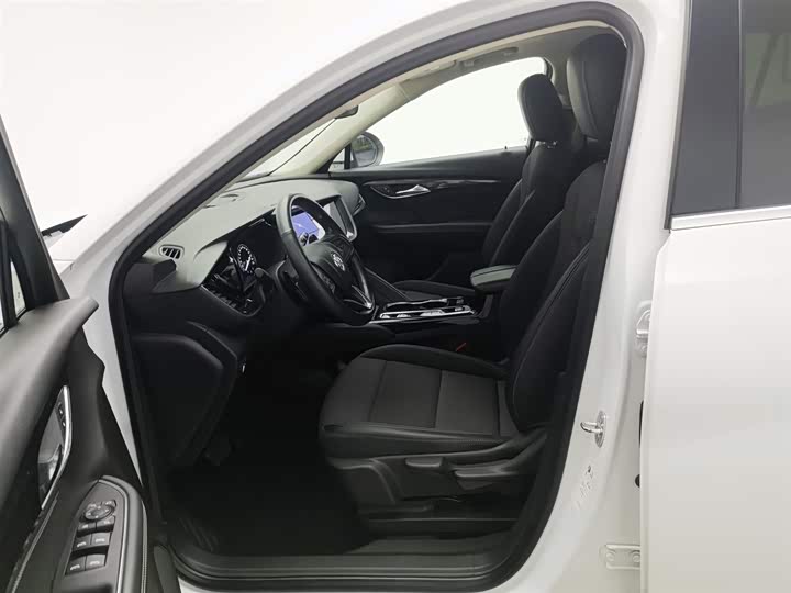 Фото 10 - Buick Envision Plus