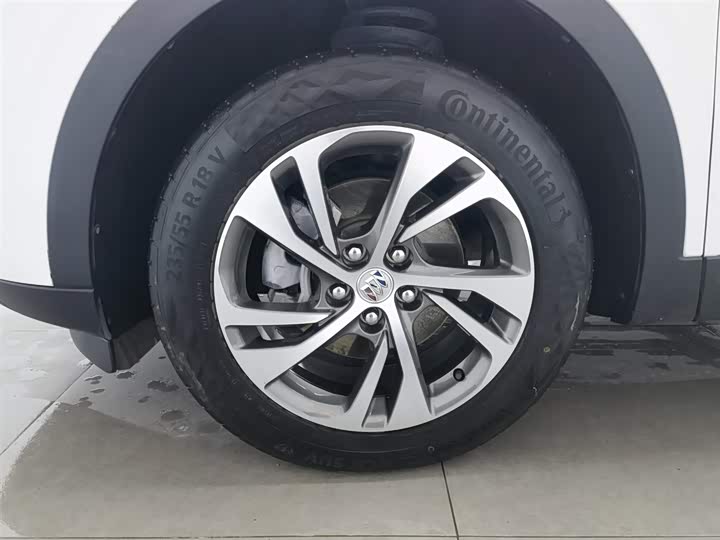 Фото 17 - Buick Envision Plus