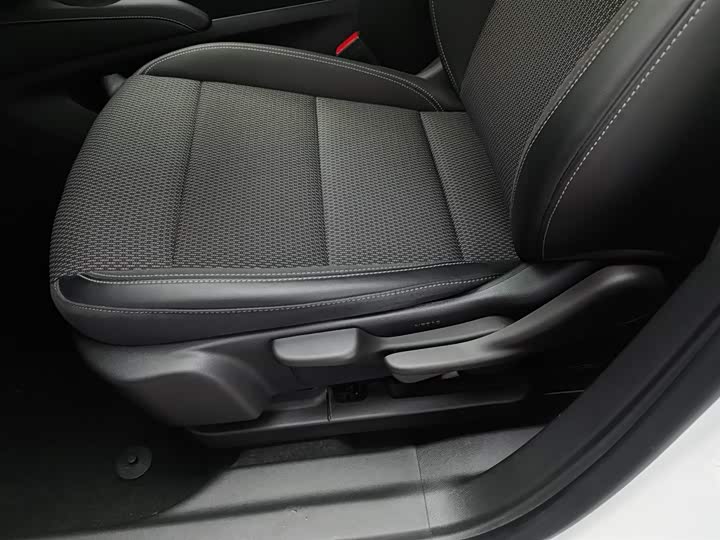 Фото 20 - Buick Envision Plus