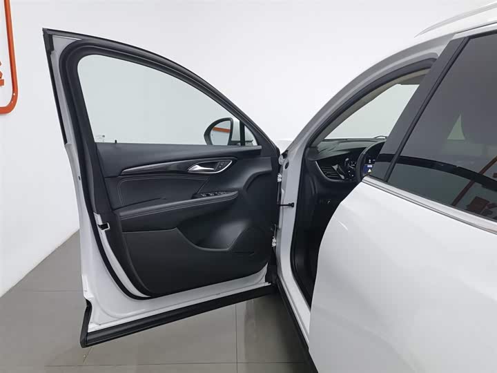 Фото 8 - Buick Envision Plus