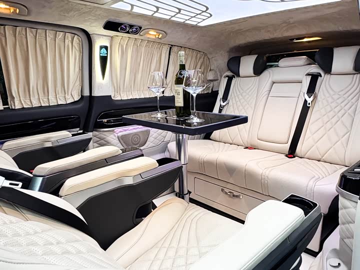 Фото 23 - Mercedes-Benz Vito