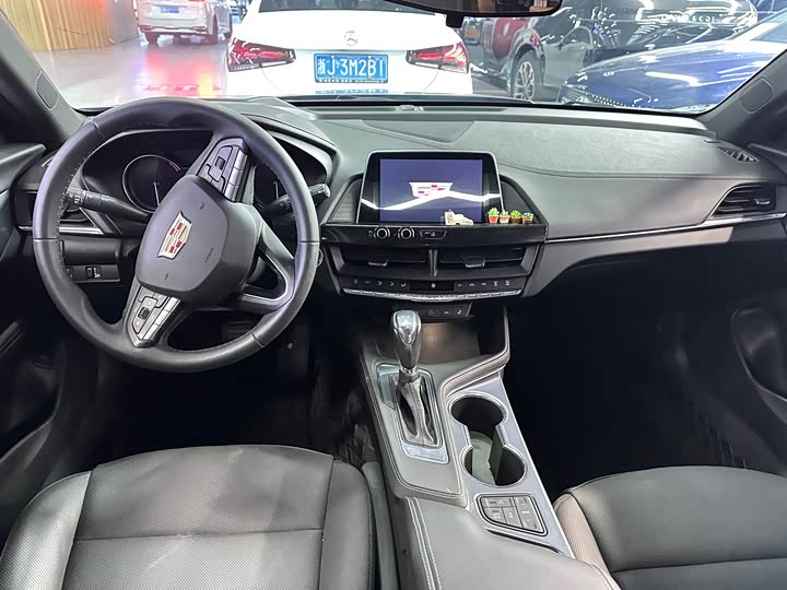 Фото 7 - Cadillac CT4