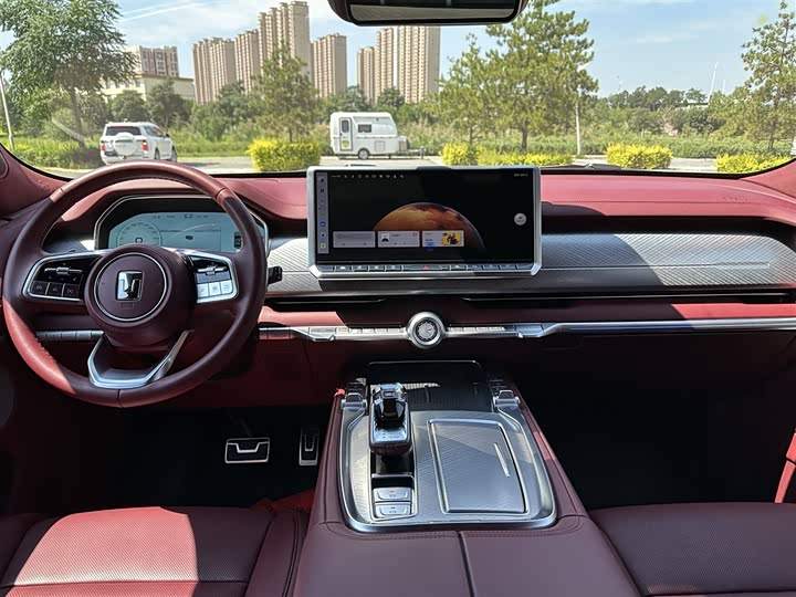 Фото 11 - Tank 700 Hybrid