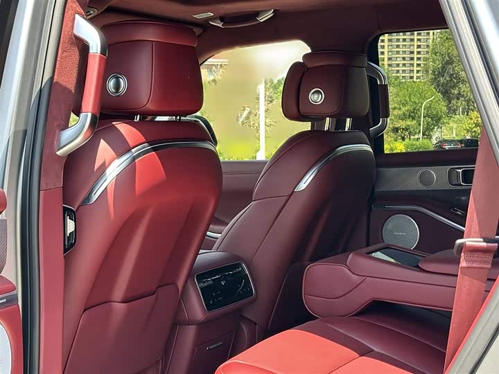 Фото 9 - Tank 700 Hybrid