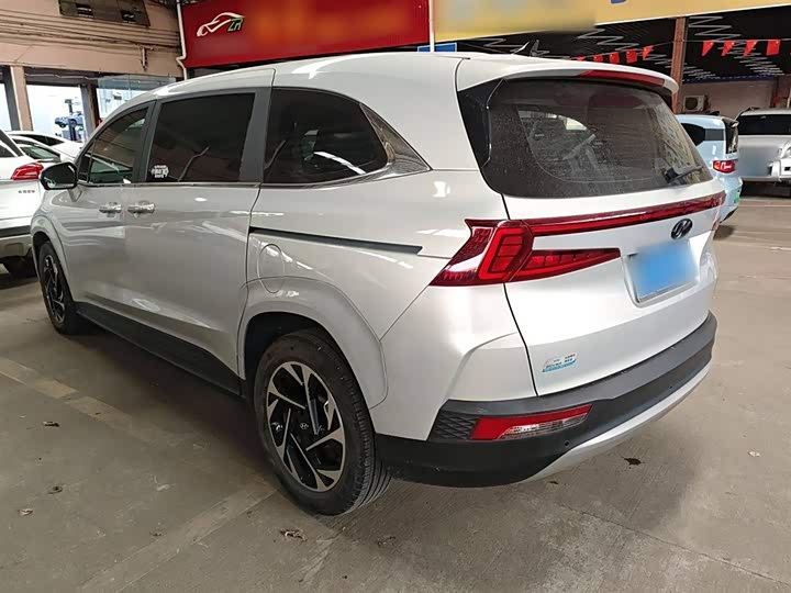 Фото 5 - Hyundai Custo