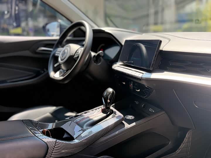 Фото 14 - MG Motor 5