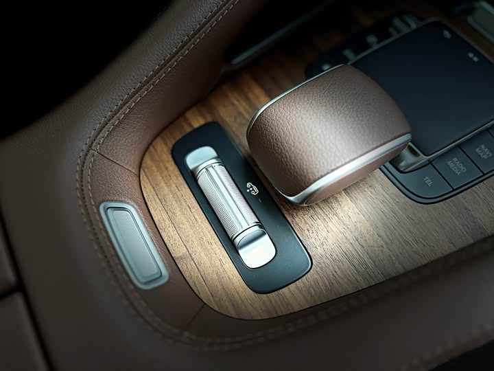 Фото 13 - Mercedes-Benz GLS-Class