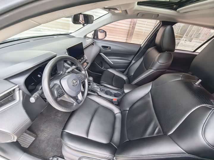 Фото 13 - Toyota Corolla Cross