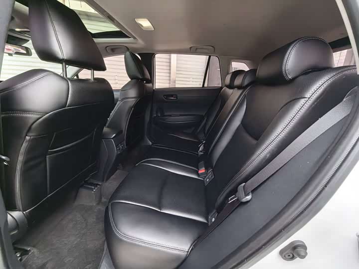 Фото 9 - Toyota Corolla Cross