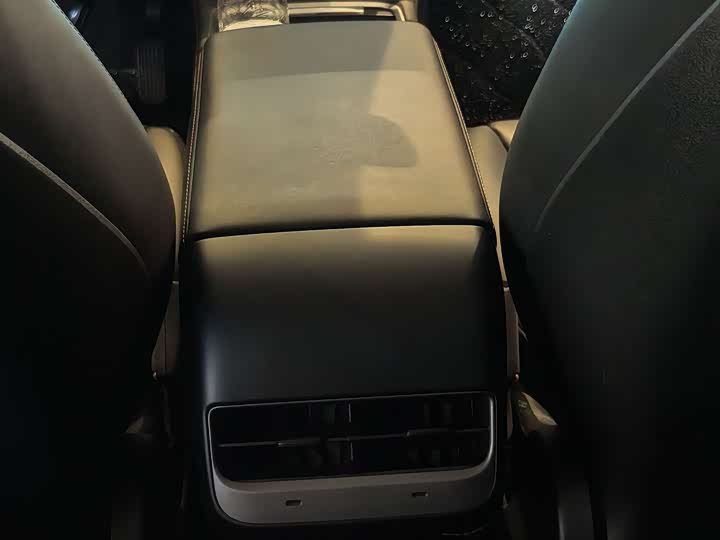 Фото 11 - Tesla Model Y