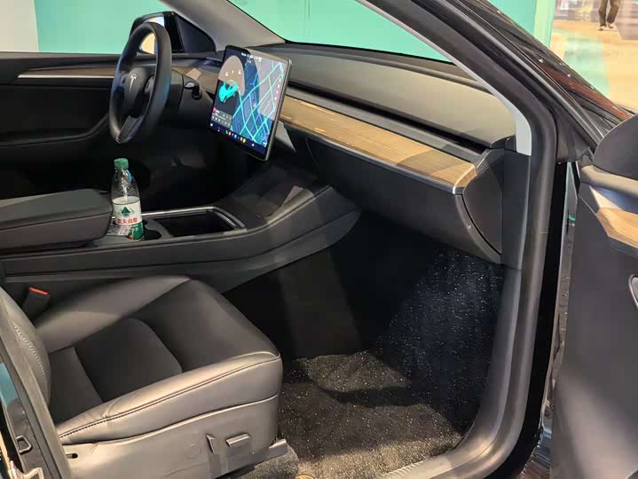 Фото 6 - Tesla Model Y