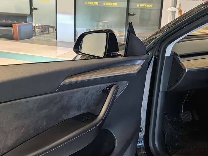 Фото 7 - Tesla Model Y