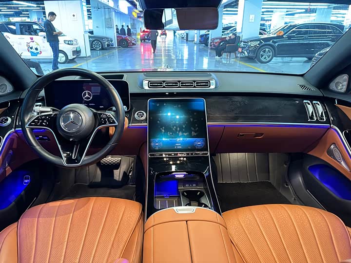 Фото 5 - Mercedes-Benz S-Class