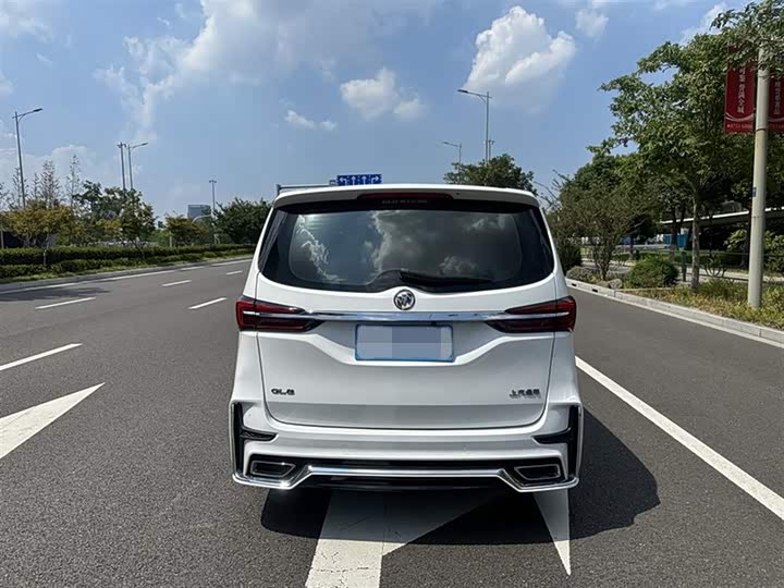 Фото 14 - Buick GL8 ES